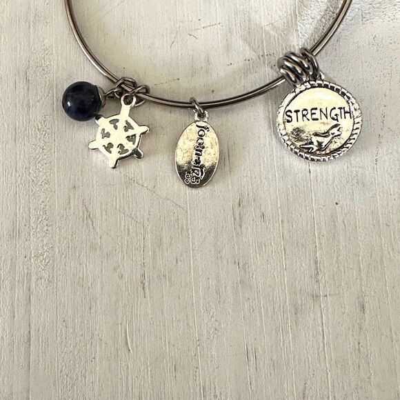 Footnotes Too silver charm bracelet - Picture 5 of 8